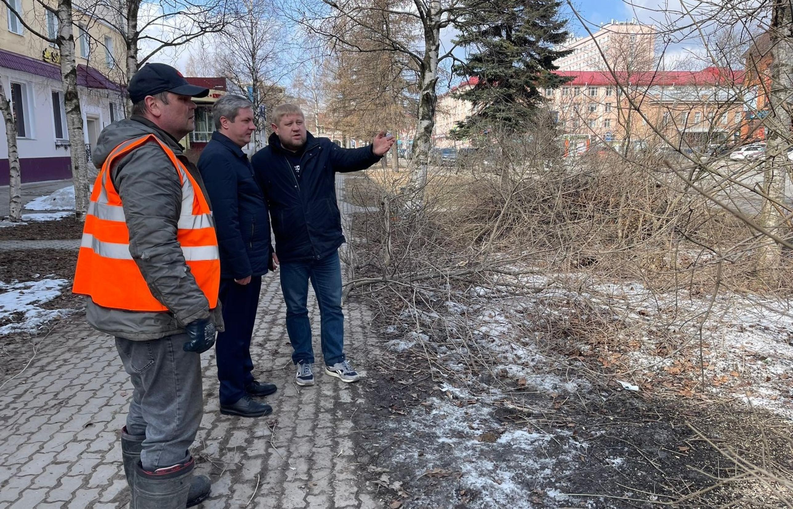 Дмитрий Морев побывал на месте благоустройства бульвара на Троицком  проспекте